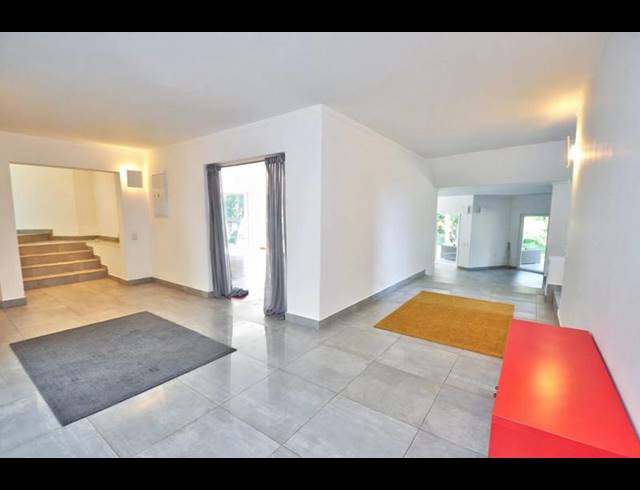 5 BEDROOM PROPERTY TO RENT IN BRYANSTON
